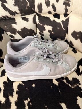 Nike Court Royale Suede Sneakers Size 10 Light Gray with Silver Detail